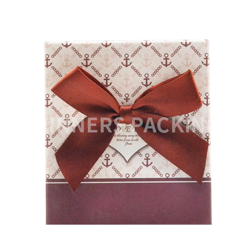 Customized gift cardboard box with ribbon