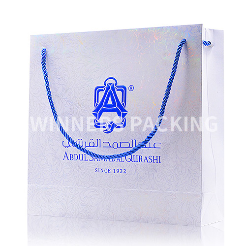 Custom luxury paper shopping bag with premium finish