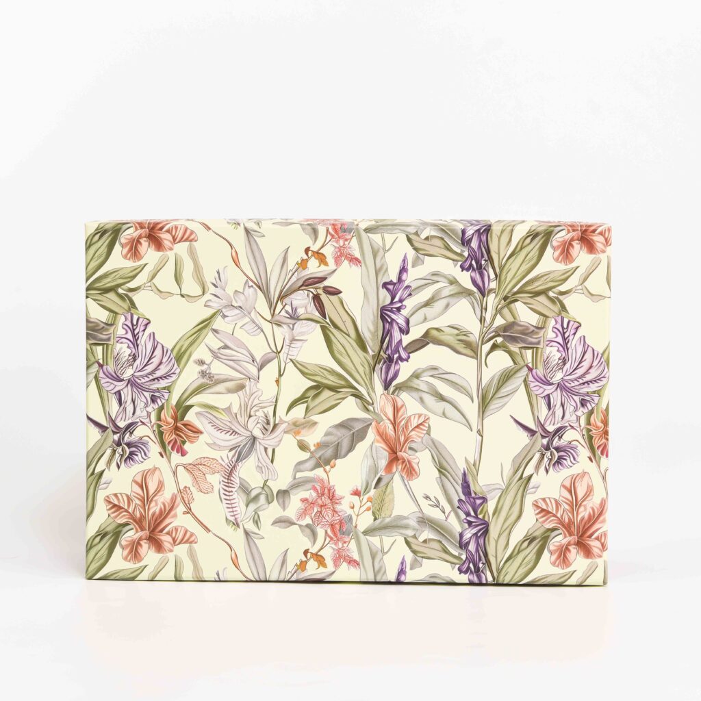 Front view of floral foldable rigid gift box with purple and coral botanical print 标题文字（title attribute）：Floral Foldable Gift Box – Front View