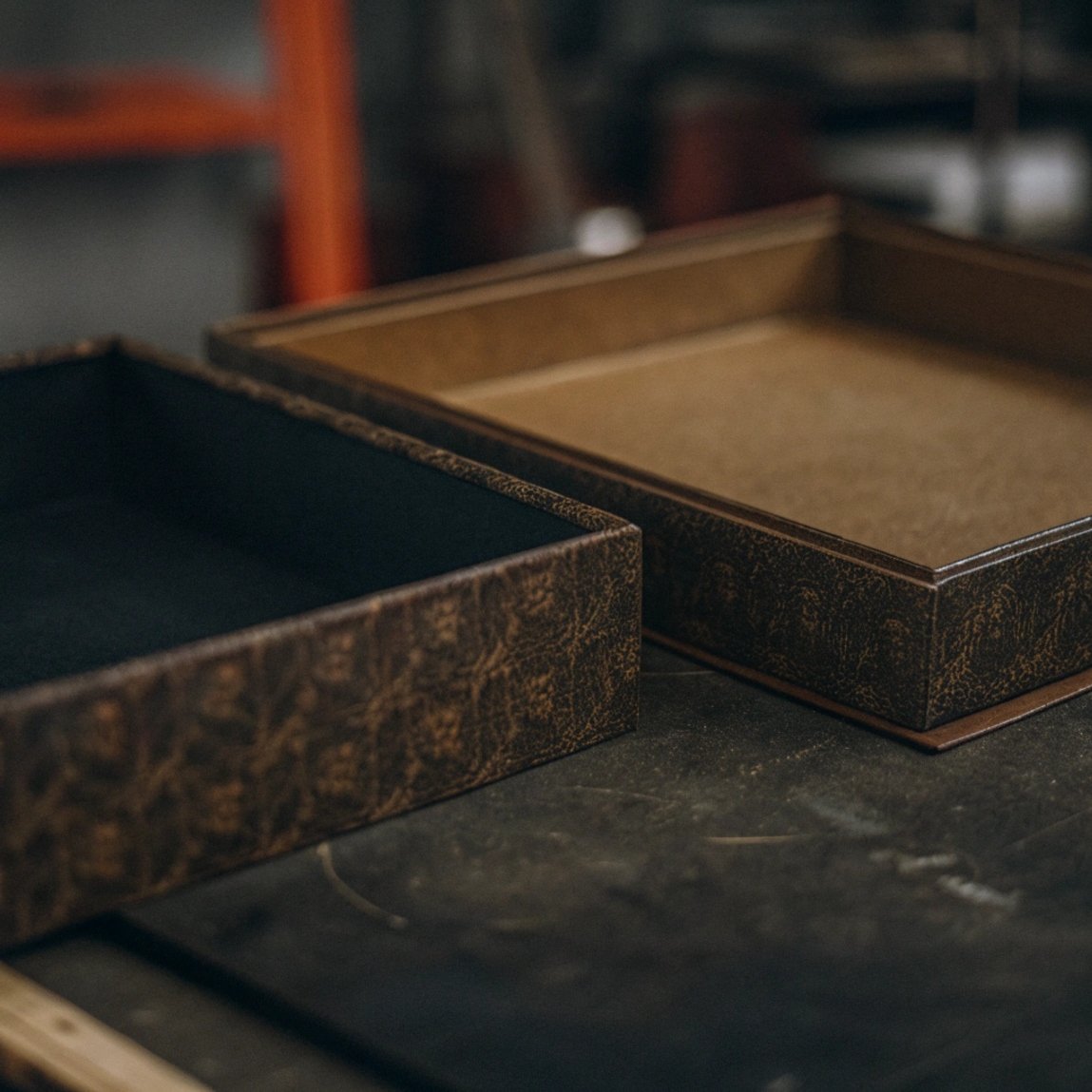 Diagram showing the core chipboard and the outer wrap paper of a rigid box